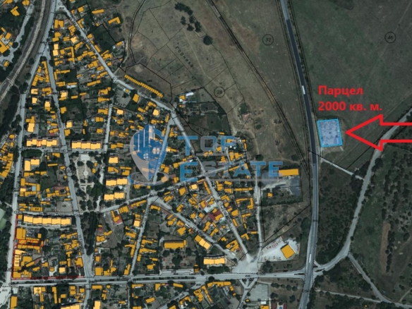 Парцел на главен път Е85 в близост до град Полски Тръмбеш - 0