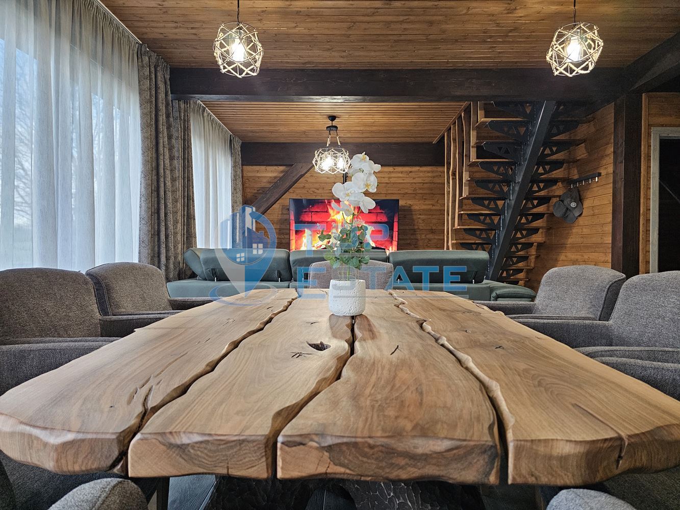 Новопостроена къща с четири спални и панорама в Еленския Балкан - 0