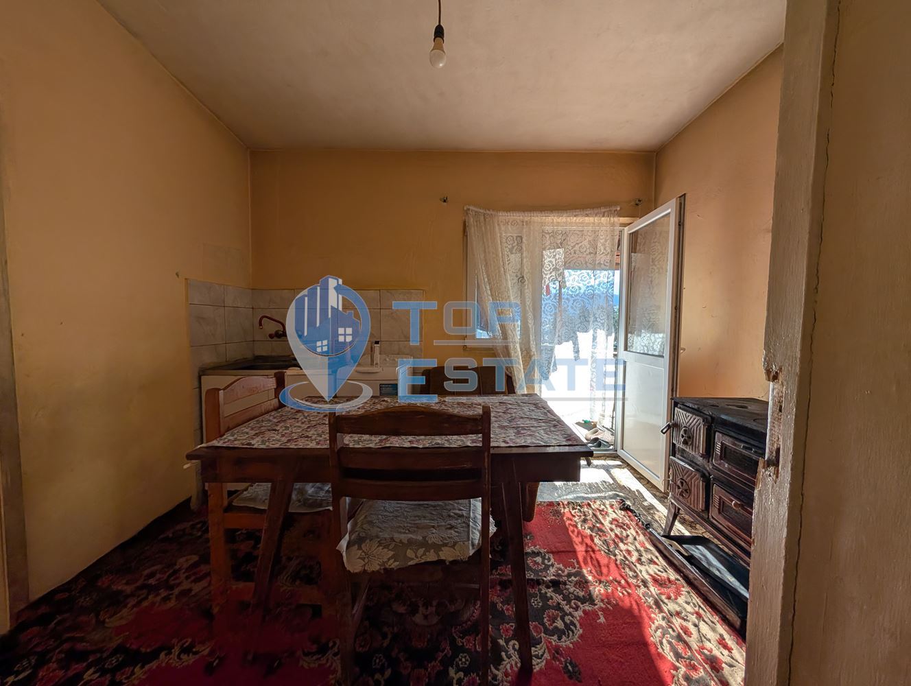 Двуетажна масивна къща с панорама в центъра на град Плачковци-0 Двуетажна масивна къща с панорама в центъра на град Плачковци - 0