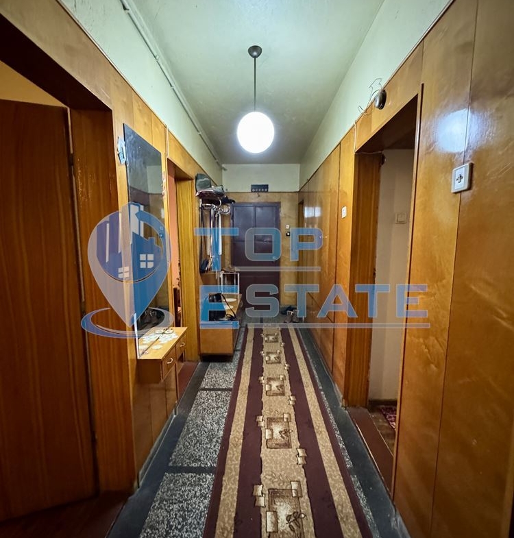 Многостаен тухлен апартамент с таванско помещение в град Горна Оряховица. - 0