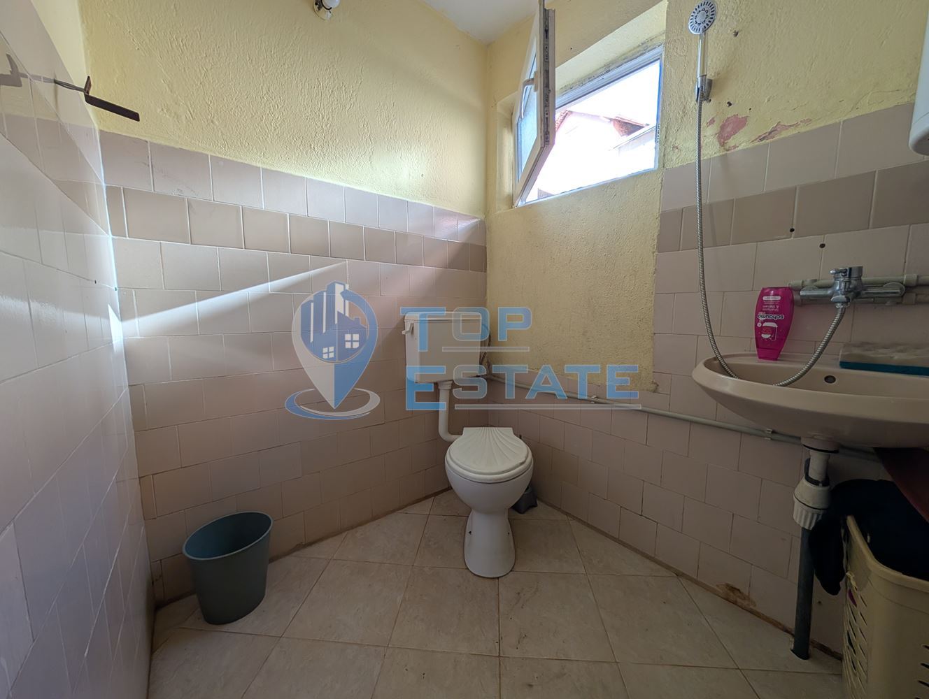 Двуетажна масивна къща с панорама в центъра на град Плачковци-0 Двуетажна масивна къща с панорама в центъра на град Плачковци - 0