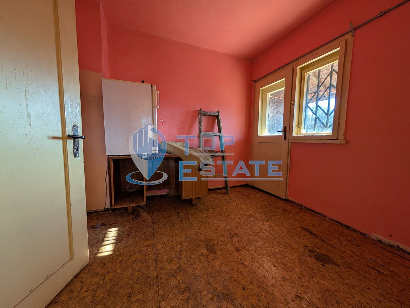 Двуетажна масивна къща с панорама в центъра на град Плачковци-0 Двуетажна масивна къща с панорама в центъра на град Плачковци - 0