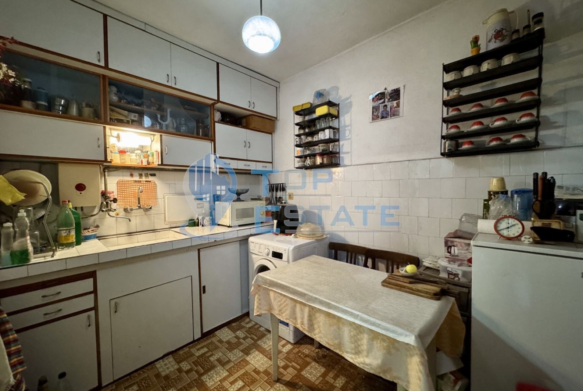 Многостаен тухлен апартамент с таванско помещение в град Горна Оряховица. - 0