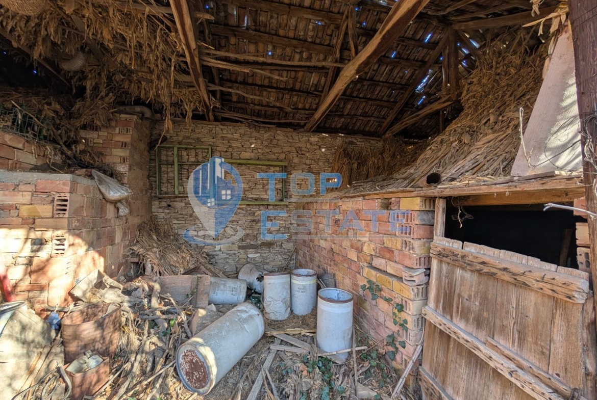 Тухлена къща в село Долна Липница - 0