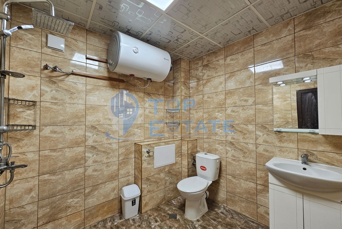 Обзаведен тристаен тухлен апартамент в град Горна Оряховица, област Велико Търново - 0