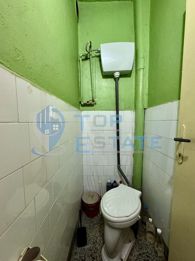 Многостаен тухлен апартамент с таванско помещение в град Горна Оряховица. - 0