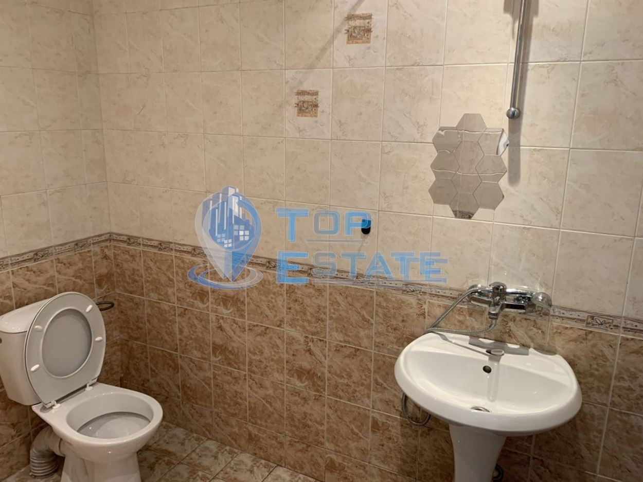 Търговско помещение в централната част на град Велико Търново. - 0