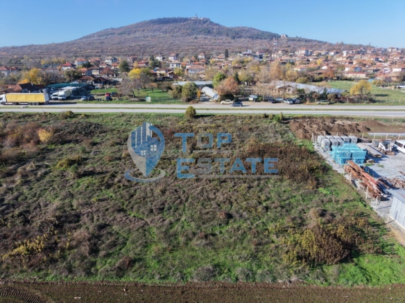 Урегулиран парцел за промишлено строителство в град Лясковец до главен път София - Варна - 0