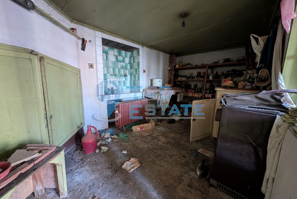 Тухлена къща в село Долна Липница - 0