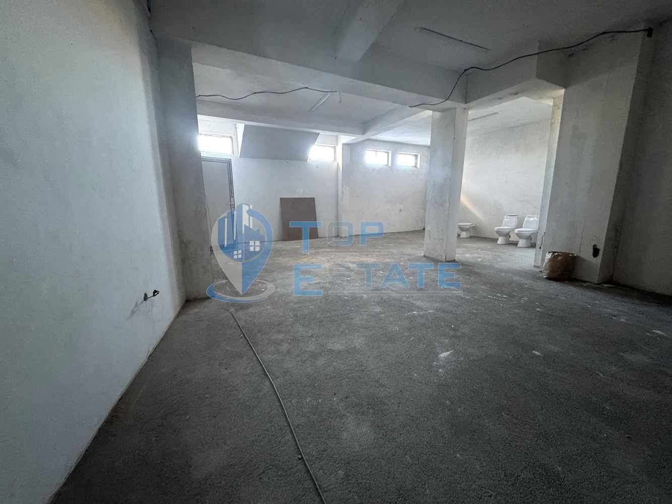 Търговско помещение, подходящо за мезонет в квартал Бузлуджа, град Велико Търново - 0