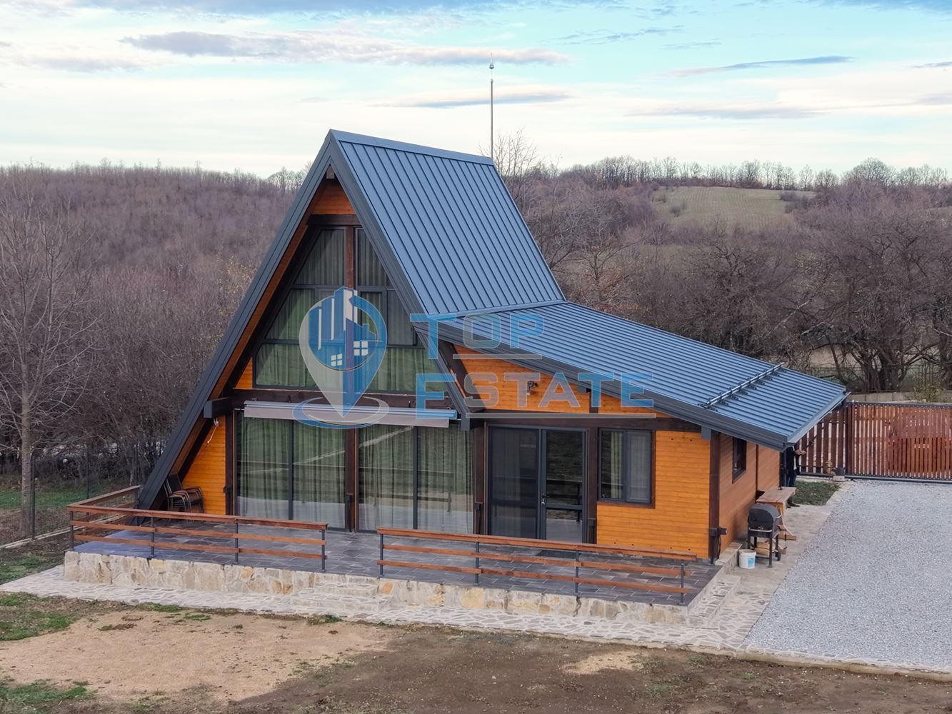 Новопостроена къща с четири спални и панорама в Еленския Балкан - 0