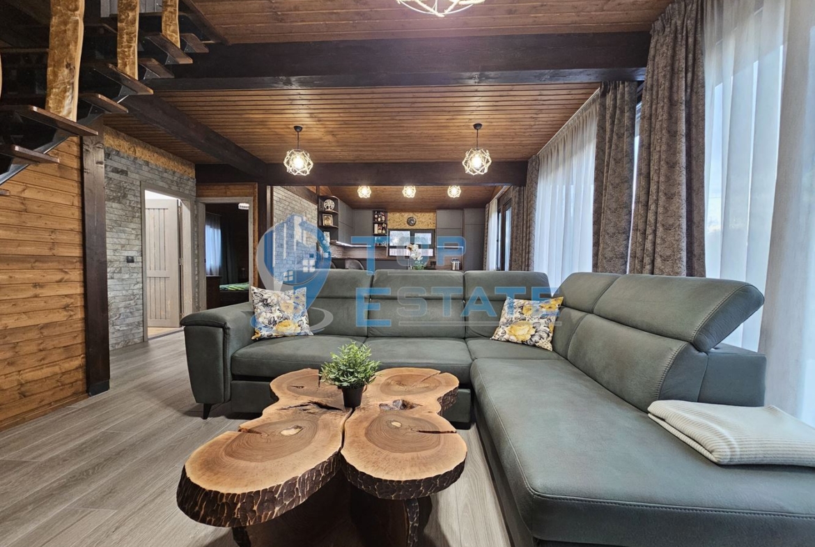 Новопостроена къща с четири спални и панорама в Еленския Балкан - 0