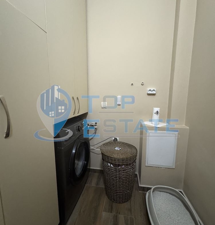 Тристаен, ремонтиран, обзаведен апатамент с две спални в центъра на град Велико Търново - 0