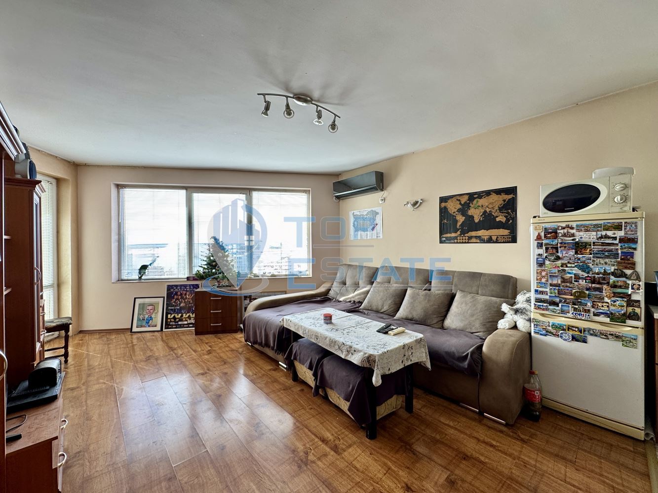 Двустаен обзаведен апартамент в квартал Колю Фичето, град Велико Търново - 0