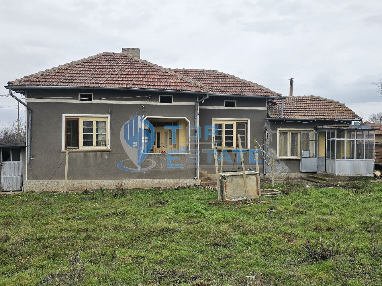 Тухлена къща с гараж и голям двор в село Недан, община Павликени - 0