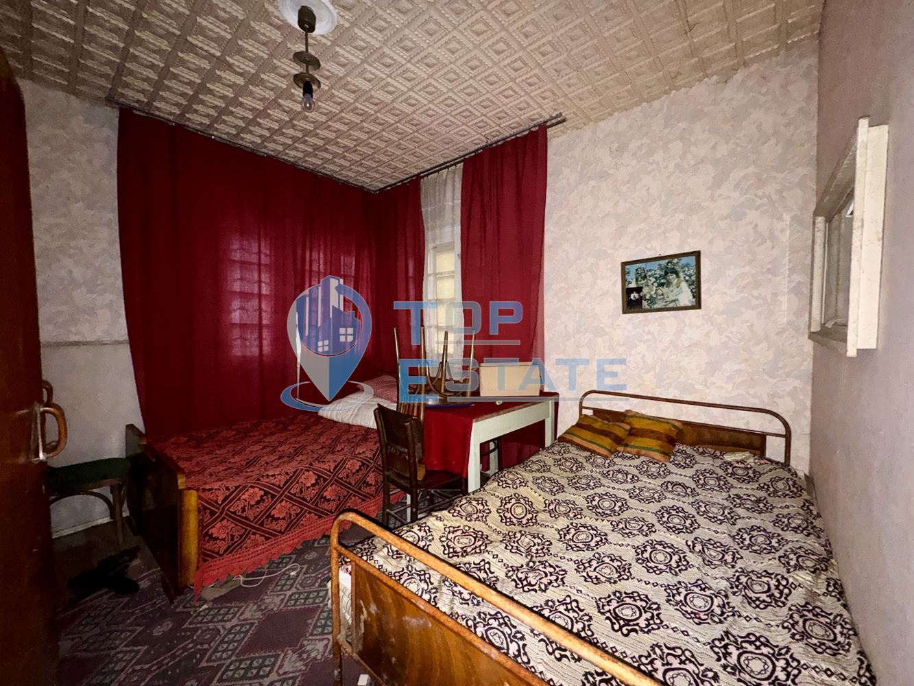 Двуетажна тухлена къща с голям двор в село Нова Върбовка, област Велико Търново - 0