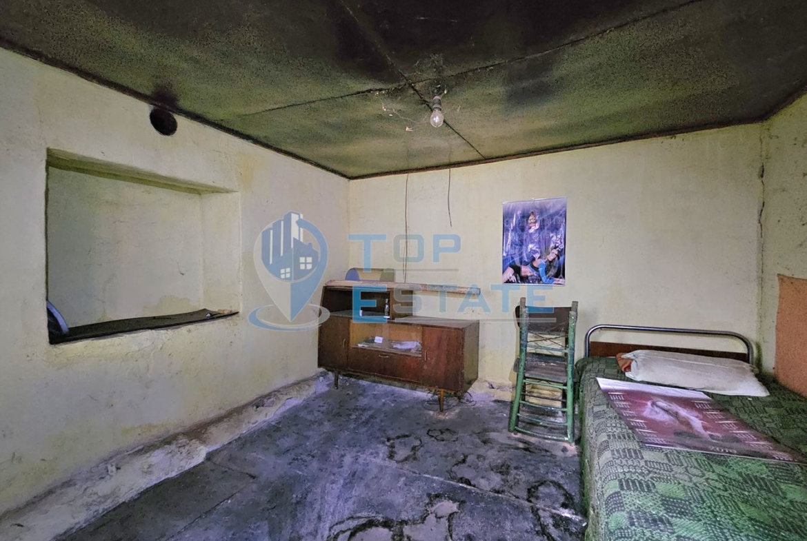 Здрава тухлена къща с гараж в село Пиперково, област Русе - 0