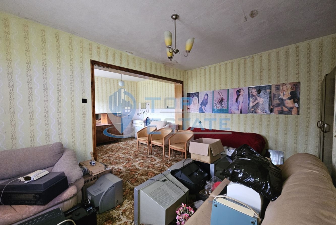 Здрава тухлена къща с гараж в село Пиперково, област Русе - 0