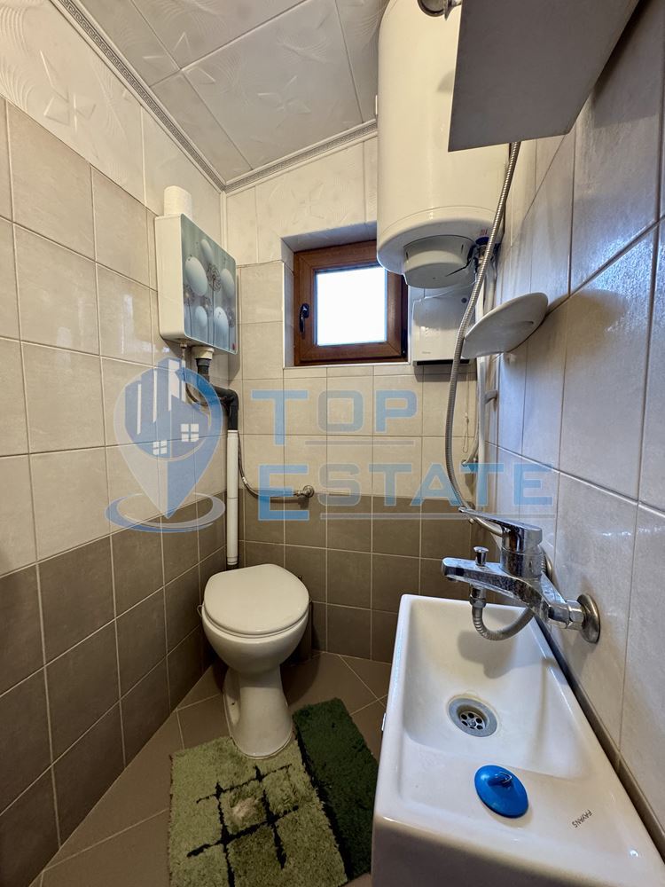 Обзаведена къща със сауна и джакузи в град Елена, Област Велико Търново. - 0