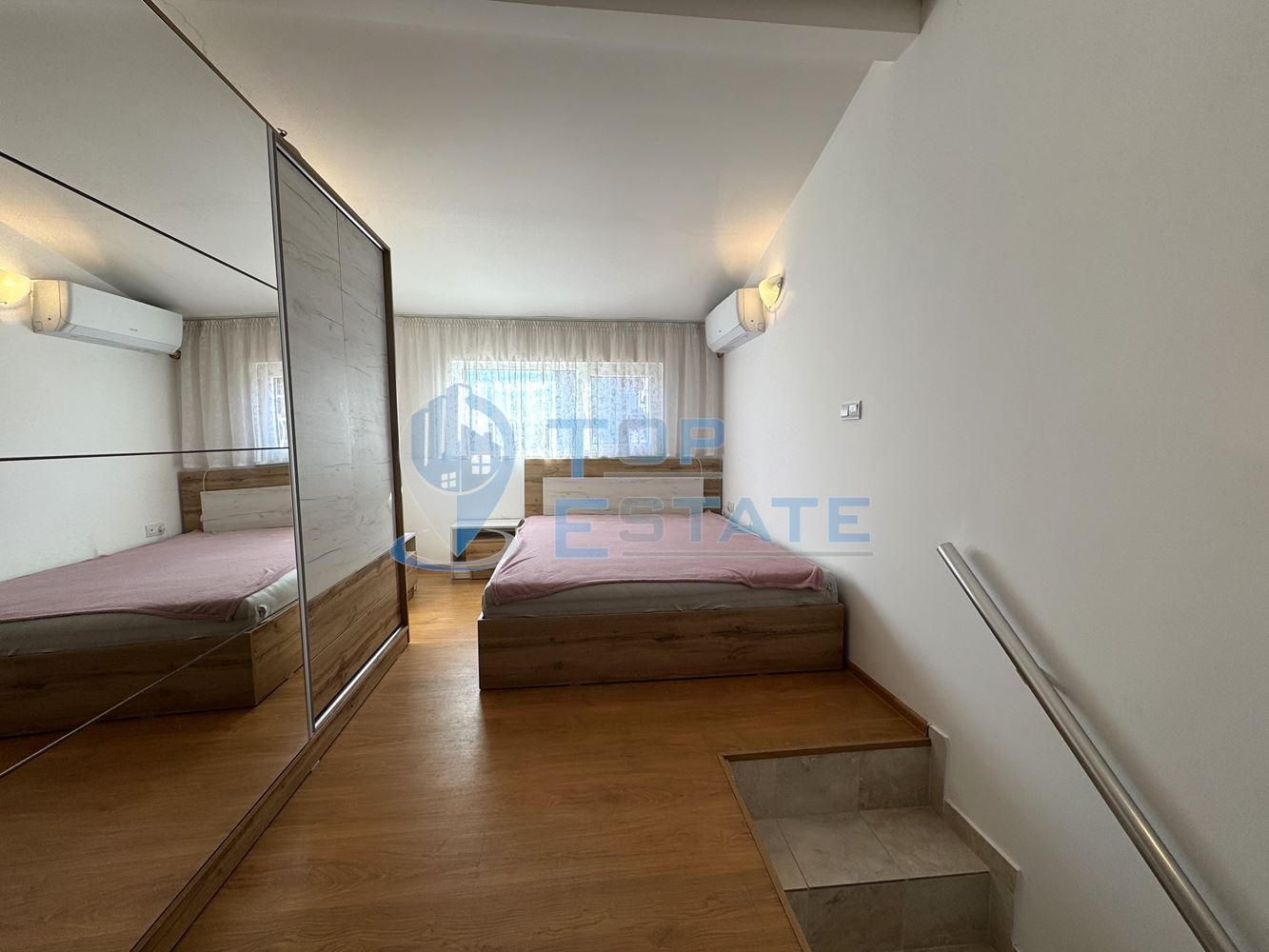 Тристаен апартамент, тип мезонет под наем в квартал Колю Фичето, град Велико Търново - 0