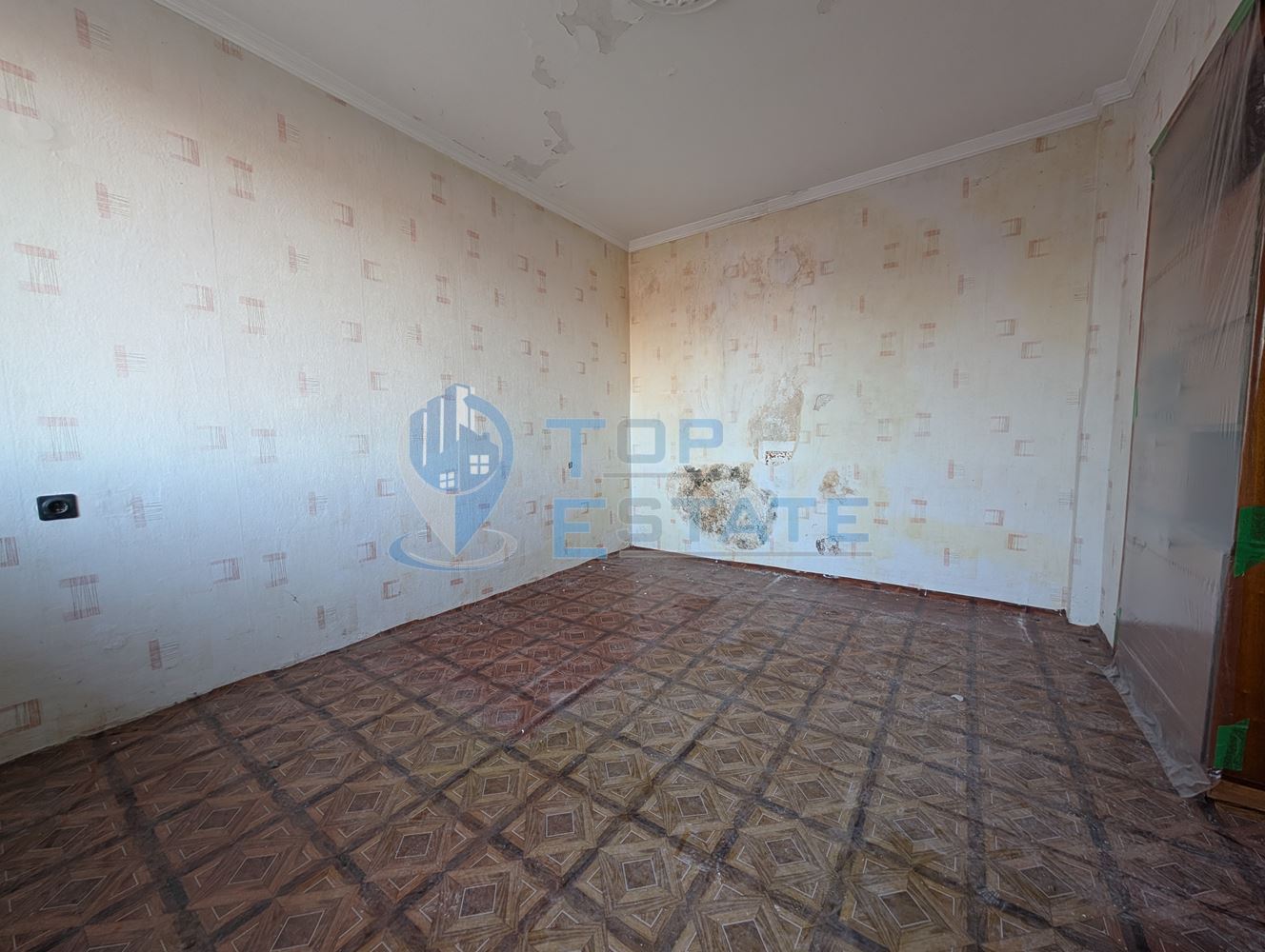 Тристаен тухлен апартамент в центъра на град Стражица-0 Тристаен тухлен апартамент в центъра на град Стражица - 0