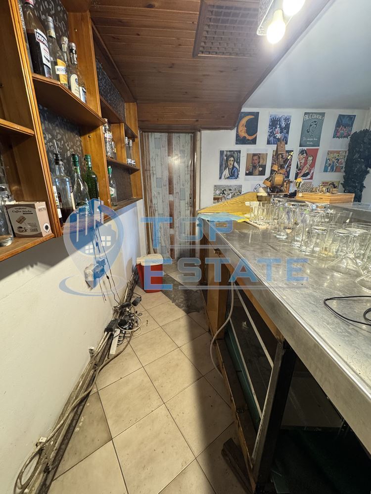 Търговско помещение под наем в центъра на град Велико Търново-0 Търговско помещение под наем в центъра на град Велико Търново - 0