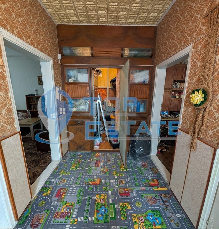 Две къщи, лятна кухня и гараж с голям двор в град Долна Оряховица - 0