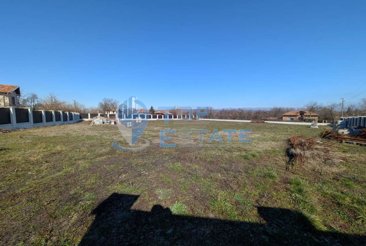 Парцел в регулация с проект и партиди за ток и вода в село Ново село - 0