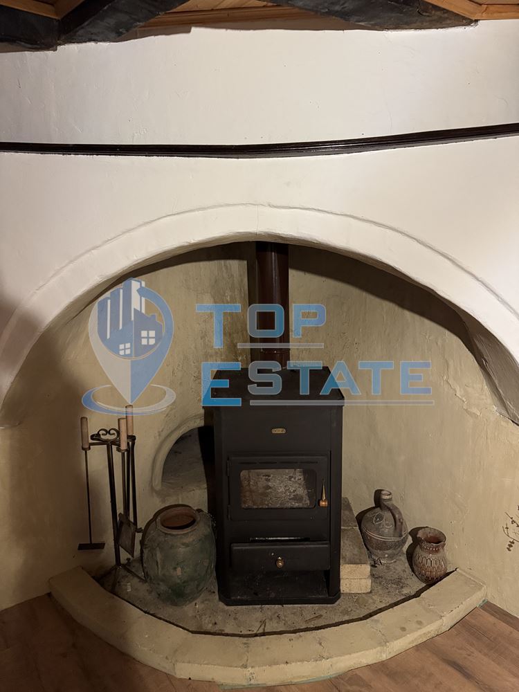 Къща с допълнителни постройки в град Елена, област Велико Търново.-0 Къща с допълнителни постройки в град Елена, област Велико Търново. - 0