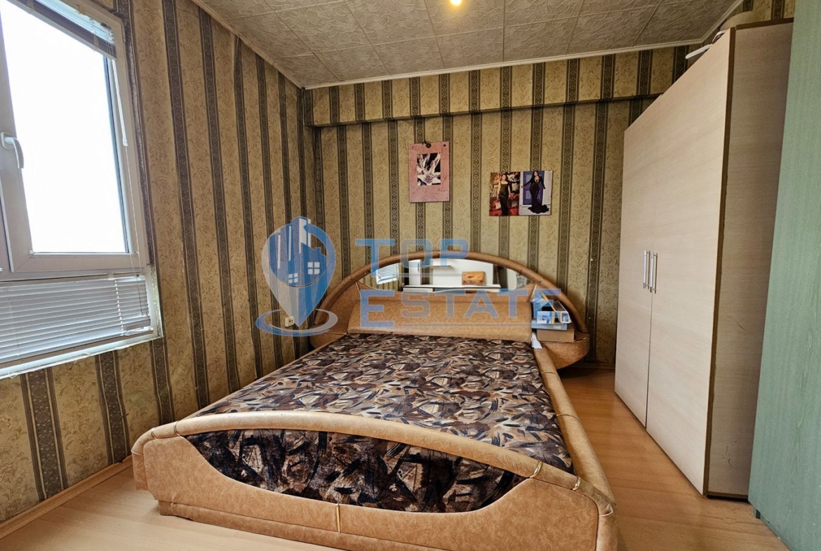 Обзаведен апартамент с две спални в квартал Пролет, град Горна Оряховица - 0