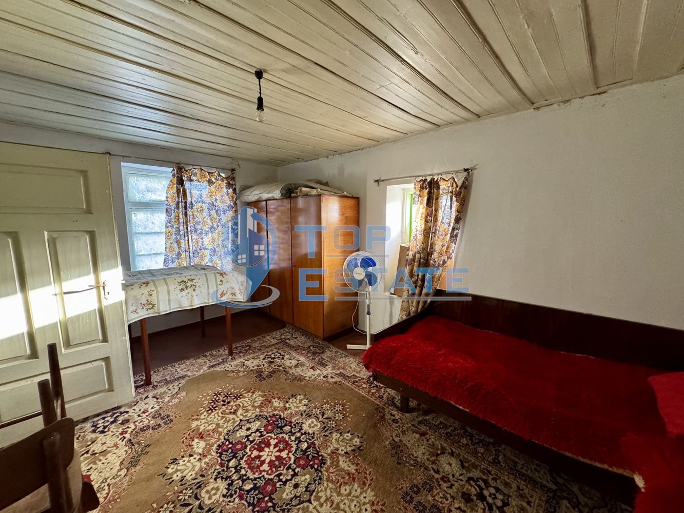 Къща с кладенец, гараж и стопански постройки в село Долна Липница, област Велико Търново-0 Къща с кладенец, гараж и стопански постройки в село Долна Липница, област Велико Търново - 0