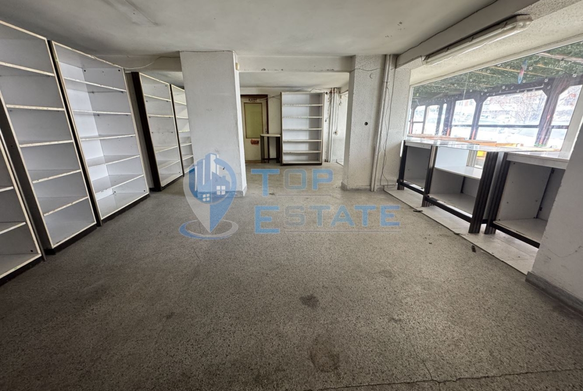 Търговско помещение под наем в центъра на град Велико Търново - 0