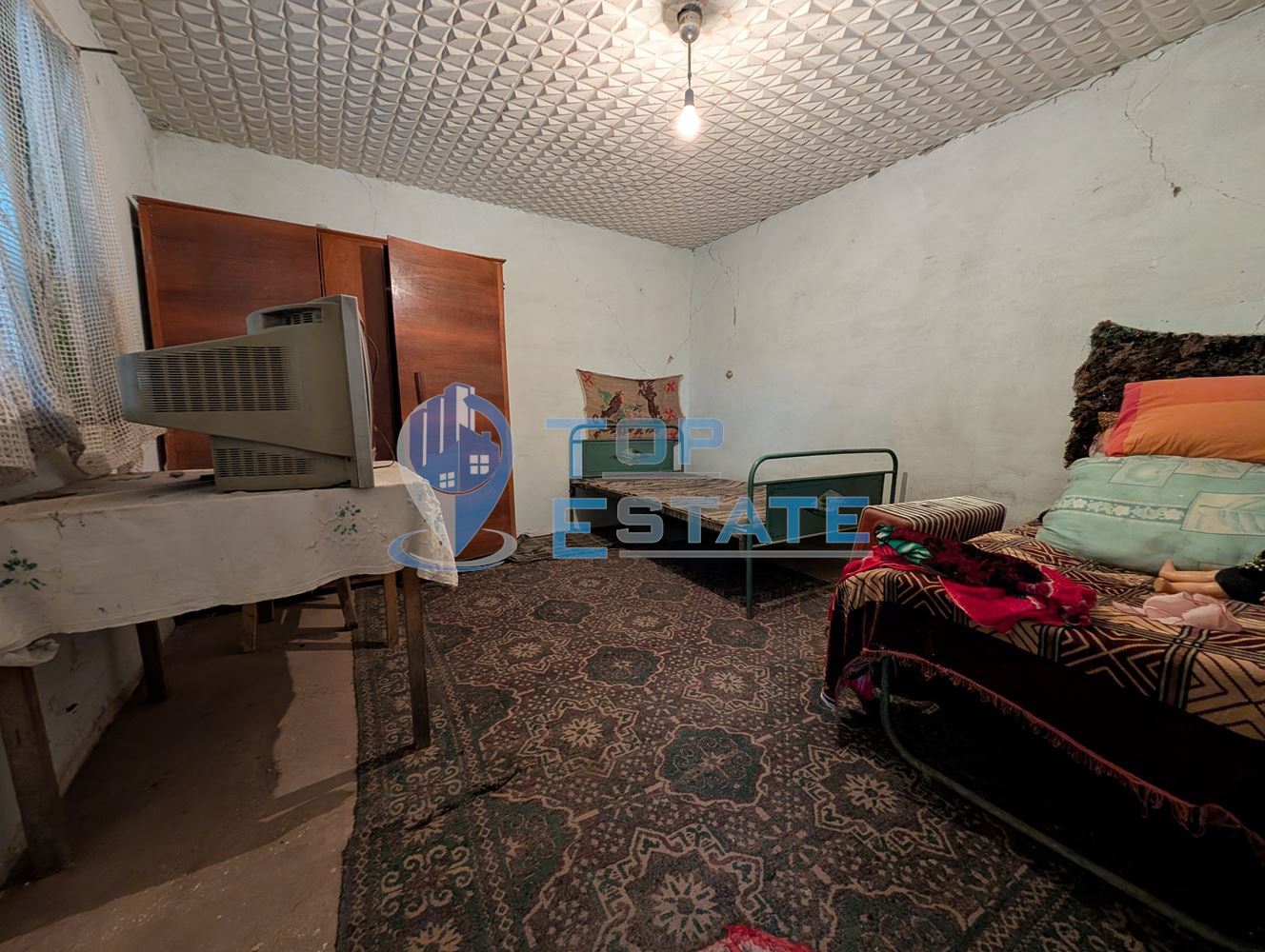 Едноетажна къща с вътрешна баня и кладенец в село Джулюница - 0