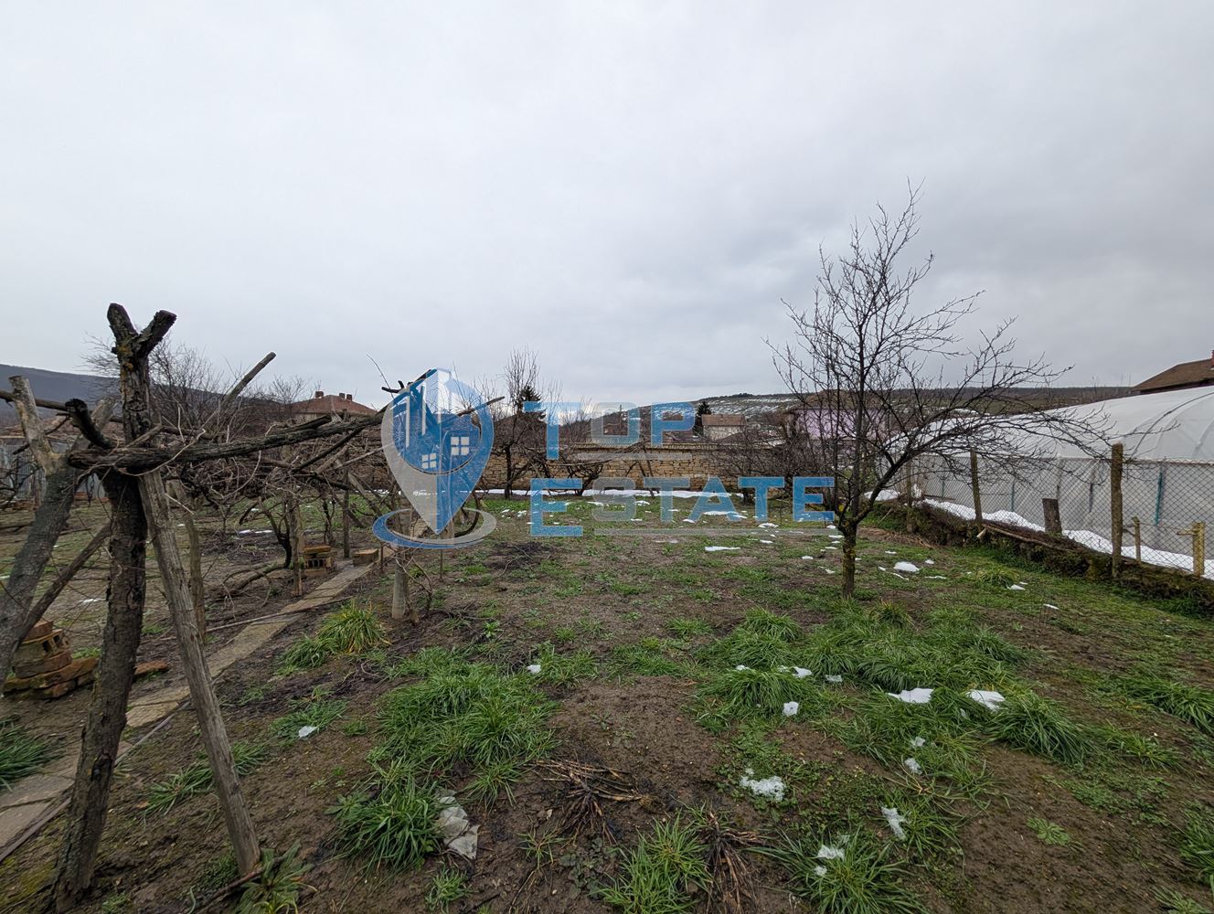 Едноетажна къща с вътрешна баня и кладенец в село Джулюница - 0