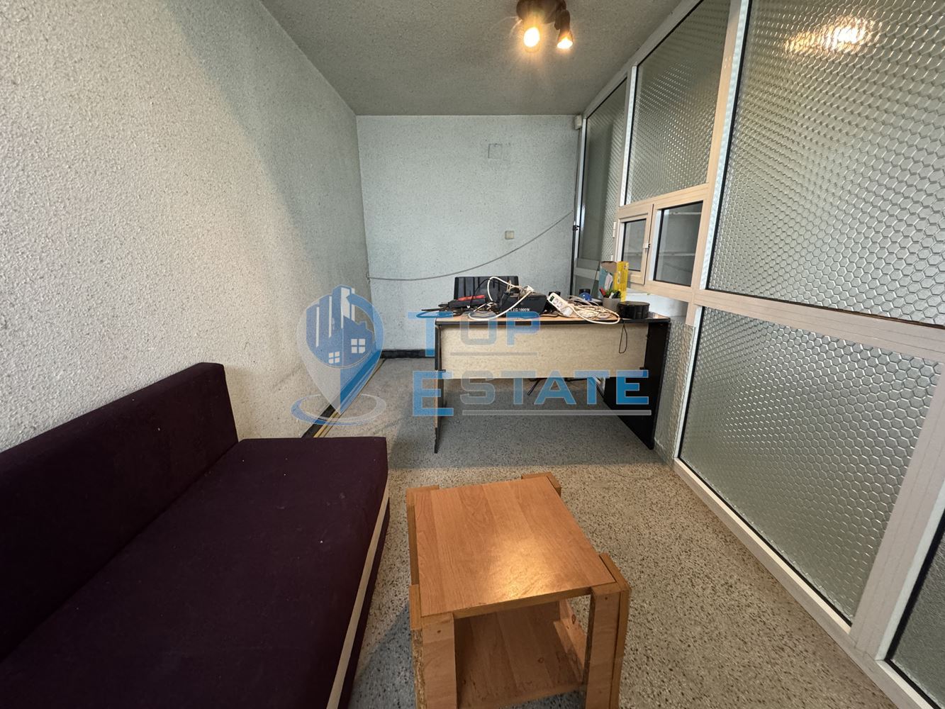 Търговско помещение под наем в центъра на град Велико Търново-0 Търговско помещение под наем в центъра на град Велико Търново - 0