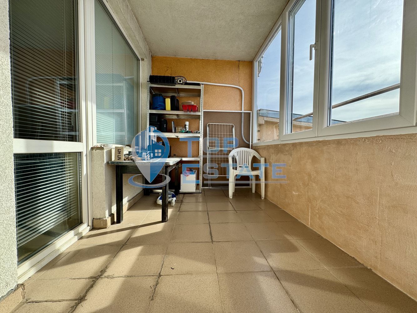 Двустаен обзаведен апартамент в квартал Колю Фичето, град Велико Търново - 0