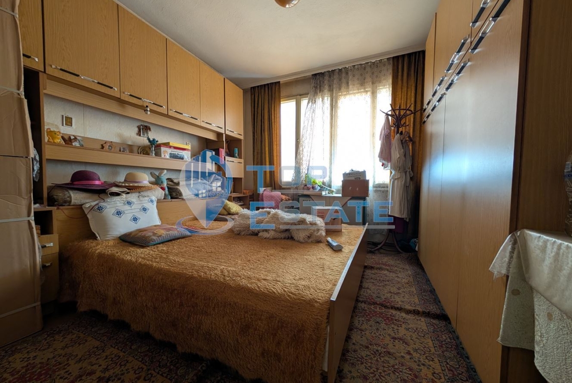 Многостаен тухлен апартамент в близост до Стадиона, град Горна Оряховица - 0