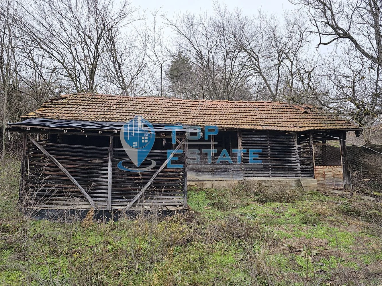 Здрава тухлена къща с гараж в село Пиперково, област Русе - 0
