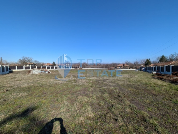 Парцел в регулация с проект и партиди за ток и вода в село Ново село - 0