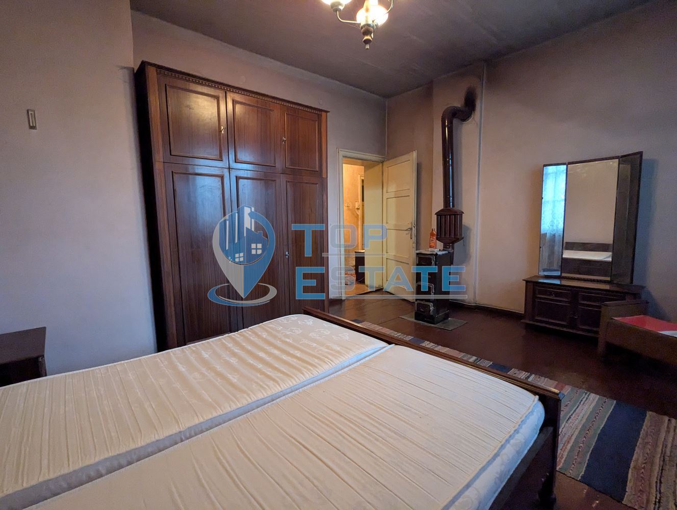 Двустаен апартамент на комуникативна улица в квартал Гарата, град Горна Оряховица, област Велико Търново - 0