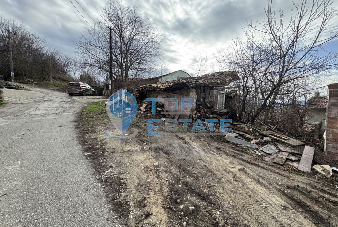 Парцел подходящ за строителство в квартал Варуша, град Велико Търново - 0