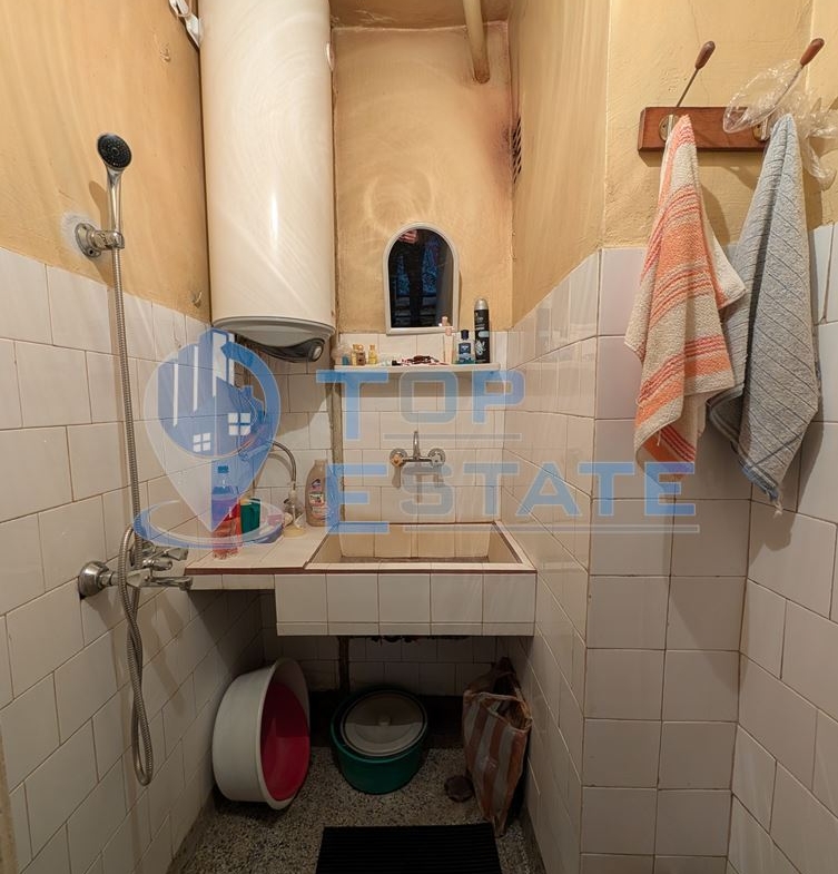 Тристаен тухлен апартамент в центъра на град Стражица - 0