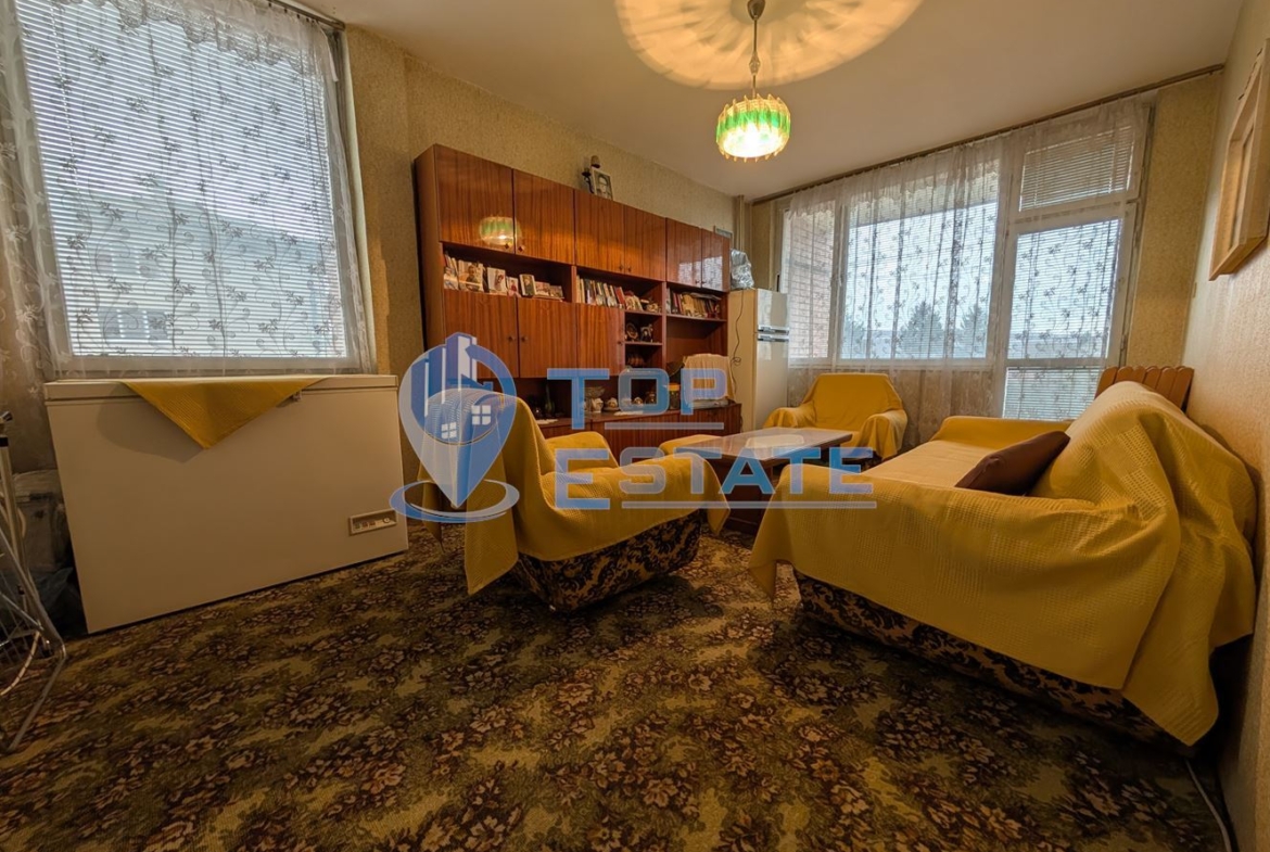 Тристаен тухлен апартамент в центъра на град Стражица - 0