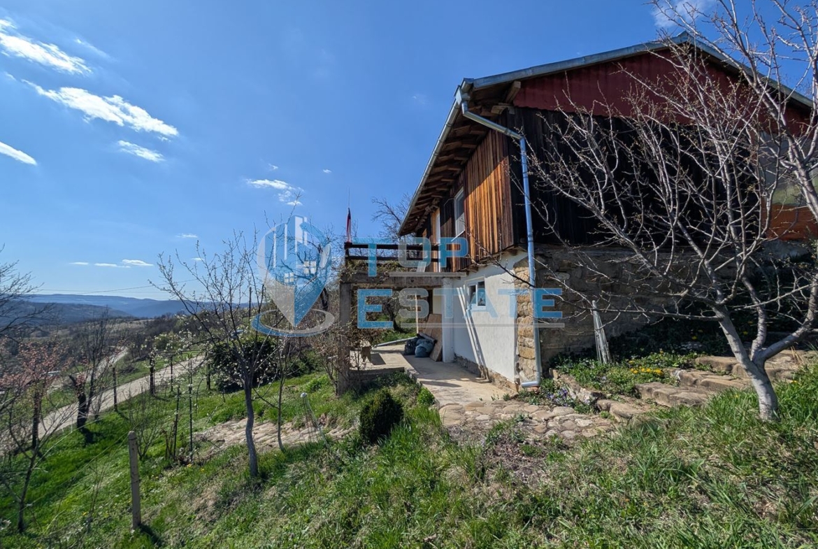 Къща с прекрасна панорама в село Длъжка поляна, област Търговище - 0