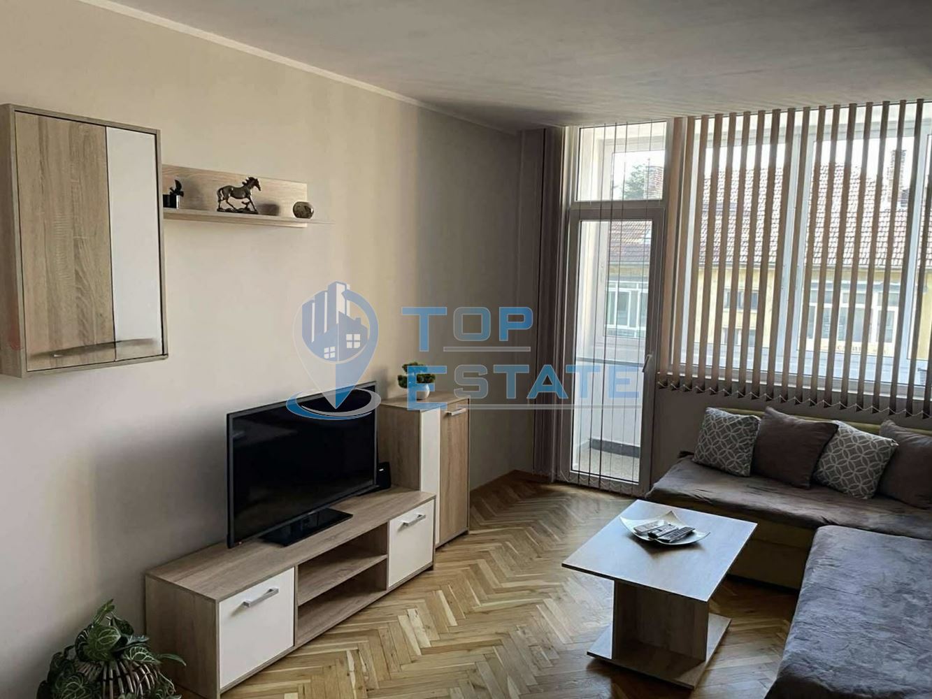 Двустаен, обзаведен апартамент под наем в центъра на град Велико Търново - 0