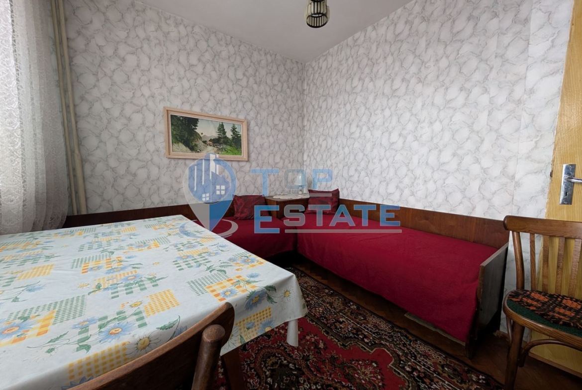 Тристаен тухлен апартамент в центъра на град Стражица - 0