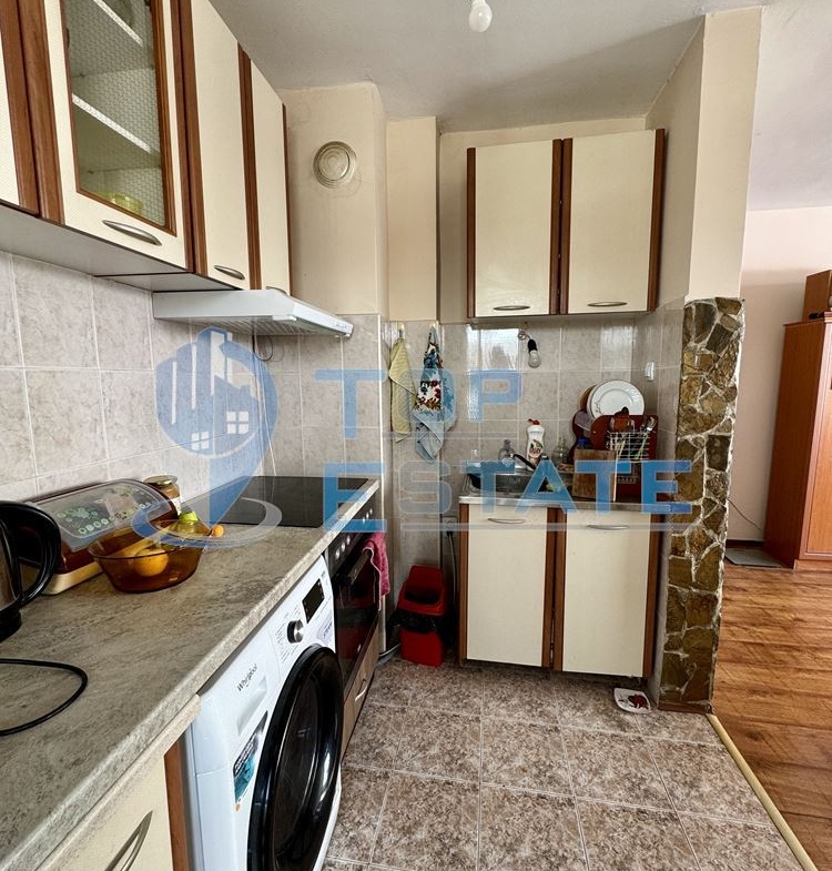 Двустаен обзаведен апартамент в квартал Колю Фичето, град Велико Търново - 0