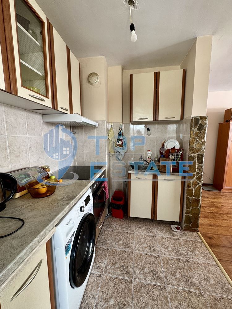 Двустаен обзаведен апартамент в квартал Колю Фичето, град Велико Търново - 0