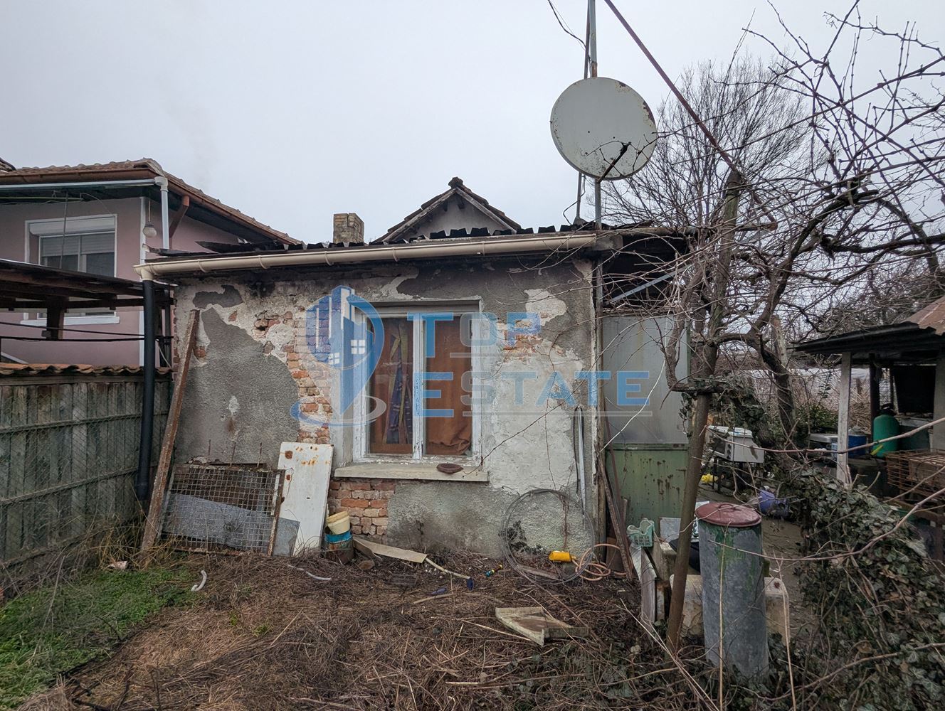 Парцел със стара къща с подход от две улици в квартал Калтинец, град Горна Оряховица, област Велико Търново - 0