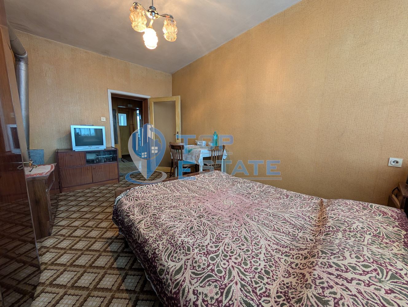 Тристаен тухлен апартамент в центъра на град Стражица-0 Тристаен тухлен апартамент в центъра на град Стражица - 0